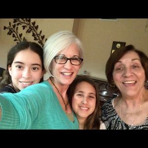 Meet your Posher, Ada